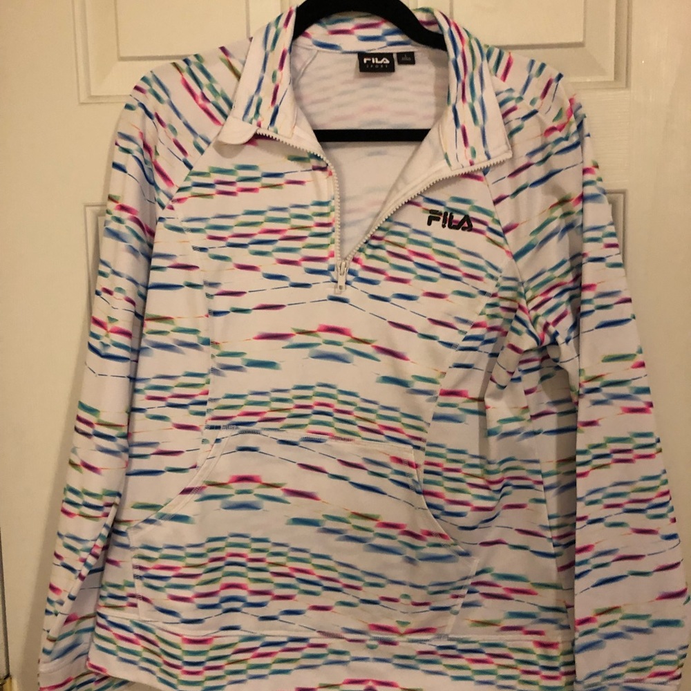 Large Fila pullover half zipper.